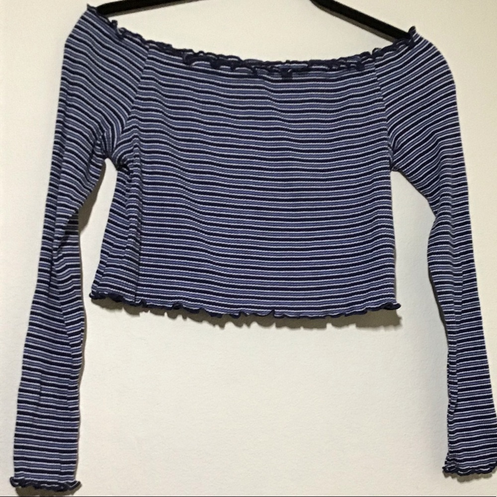 Off the shoulder long sleeve